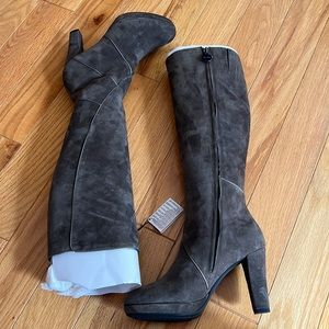 Geox NWT size 36 brown/gray tall boots with silver lining